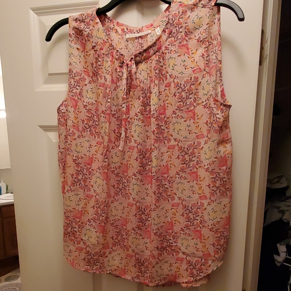 Sleeveless Blouse